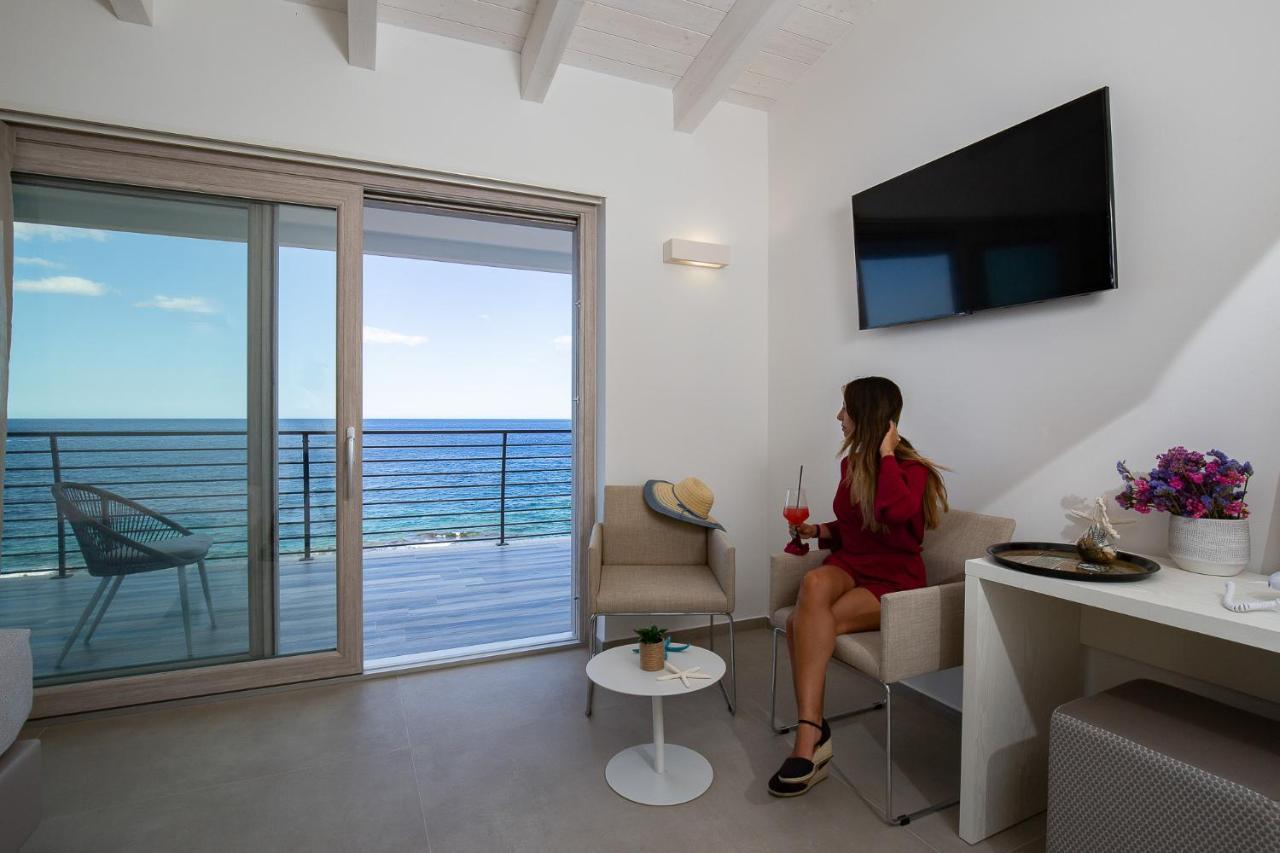 Hotel Caramare Кала Гононе Екстериор снимка