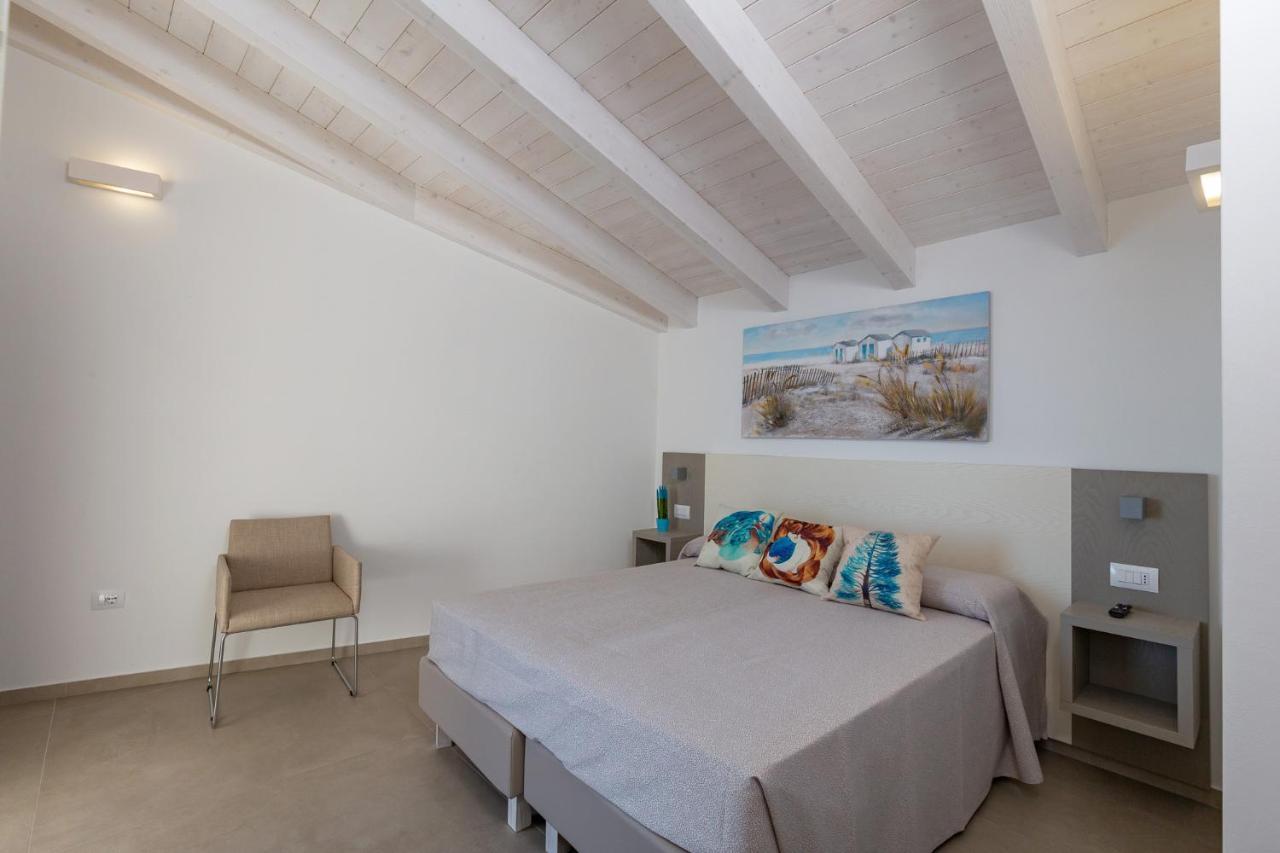Hotel Caramare Кала Гононе Екстериор снимка