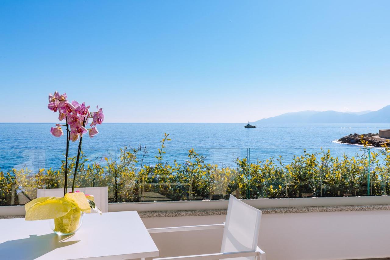 Hotel Caramare Кала Гононе Екстериор снимка