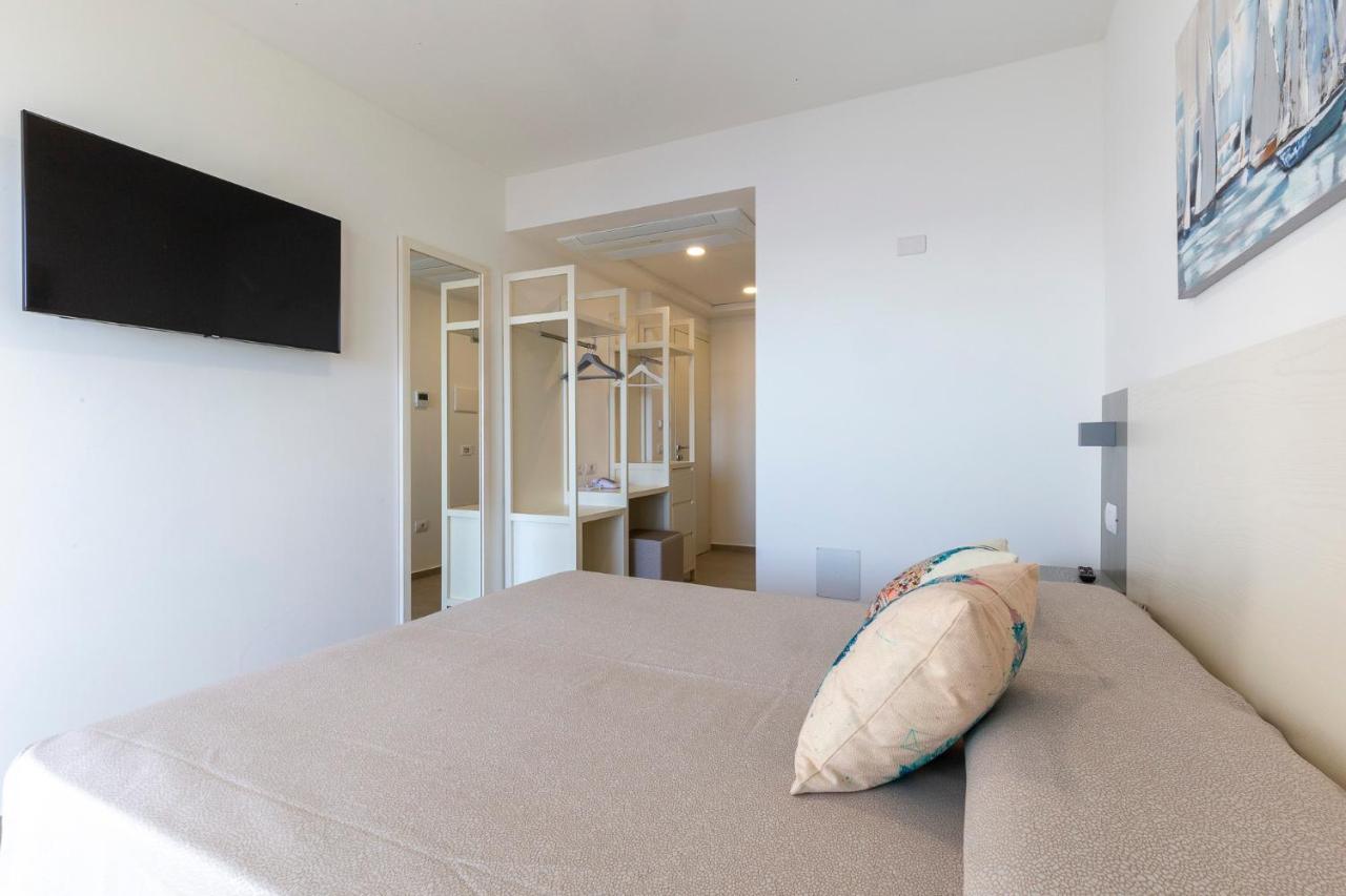 Hotel Caramare Кала Гононе Екстериор снимка