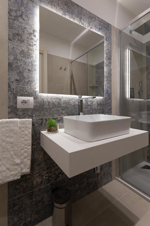Hotel Caramare Кала Гононе Екстериор снимка