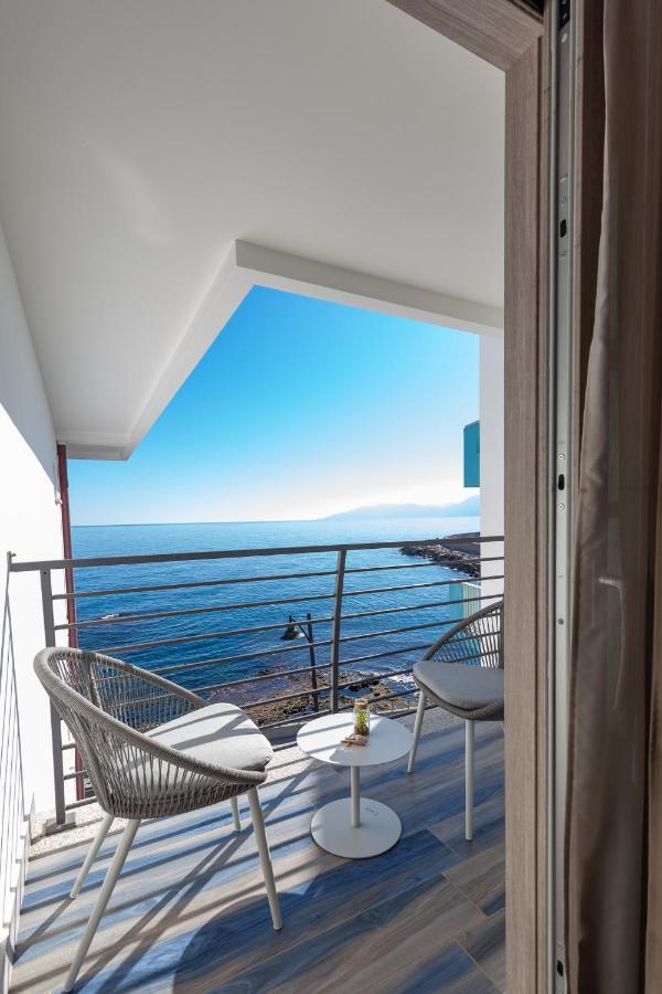 Hotel Caramare Кала Гононе Екстериор снимка